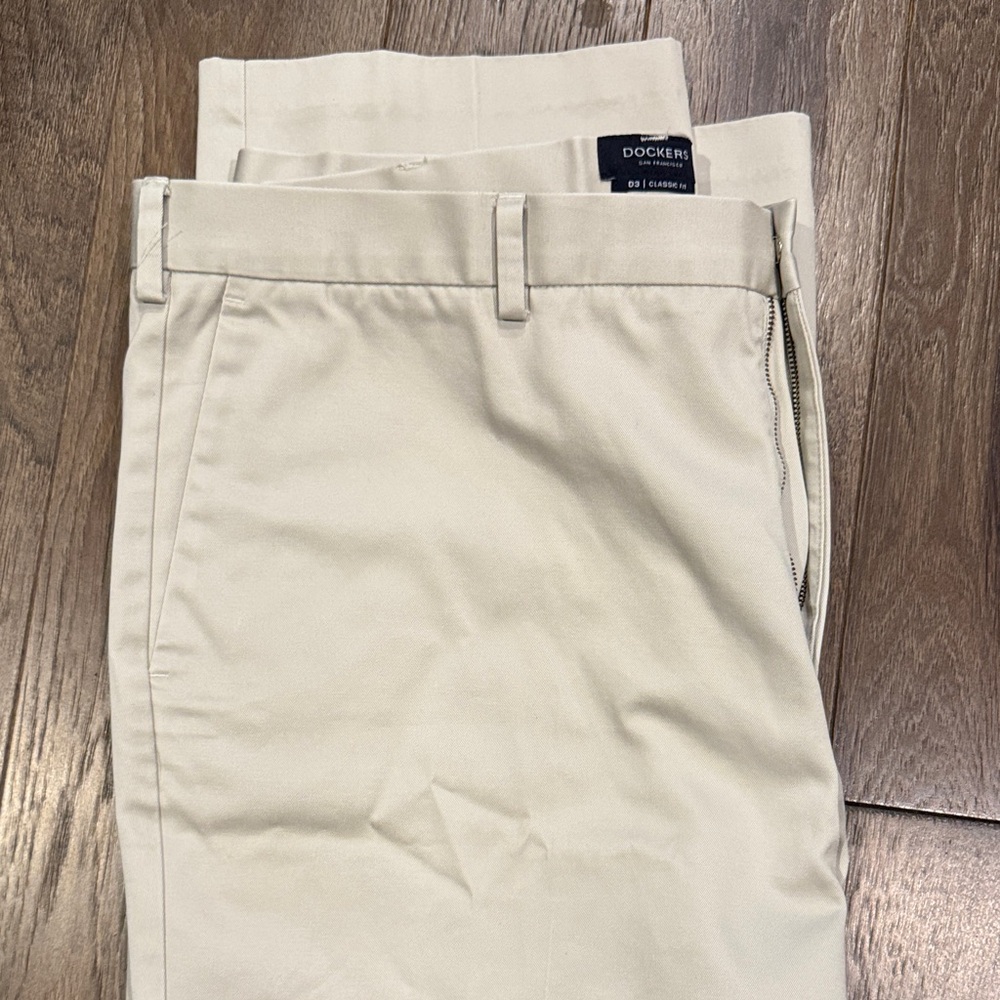 Dockers light khaki pant